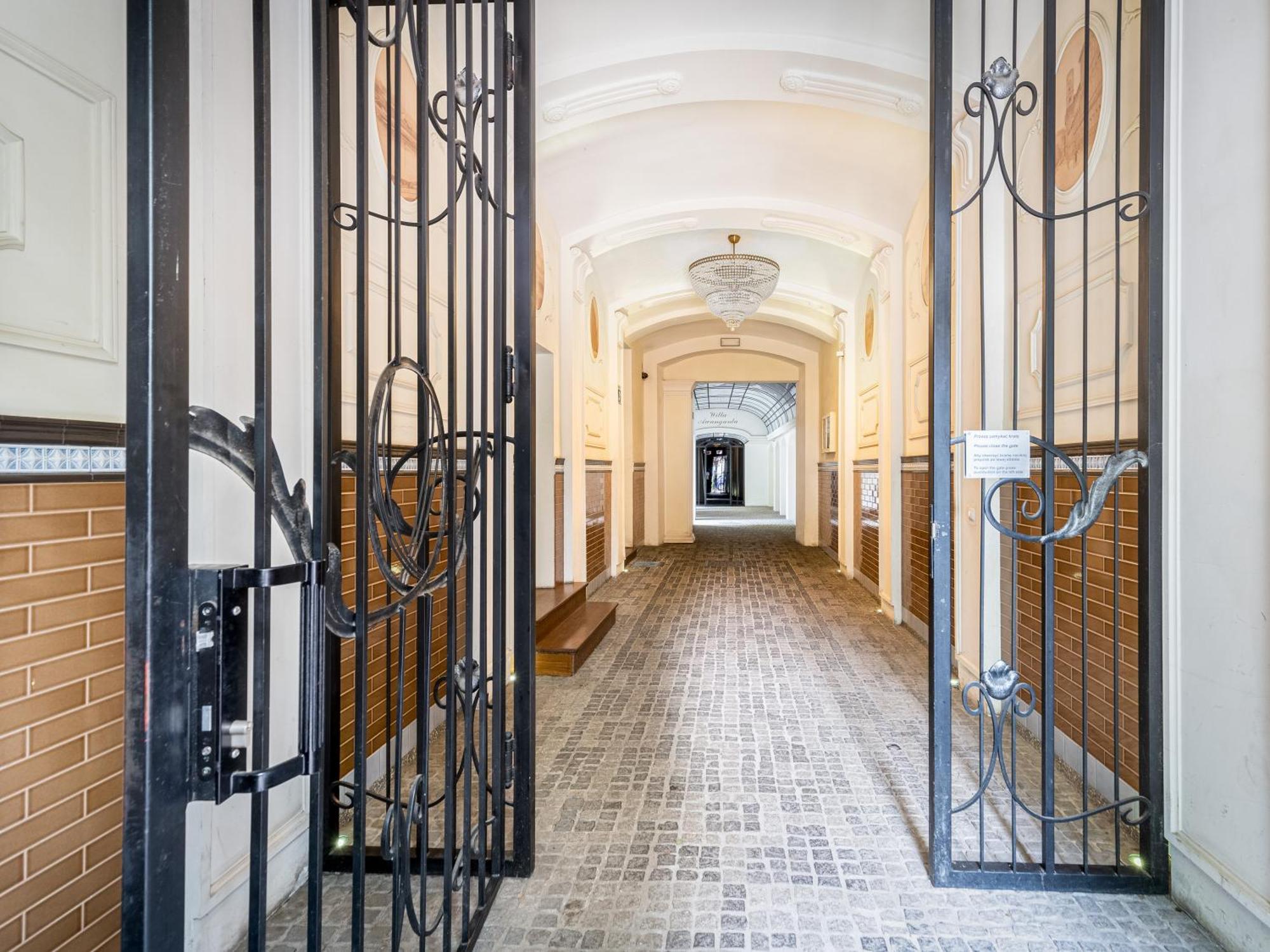 Jozefinska Two-level Apartment